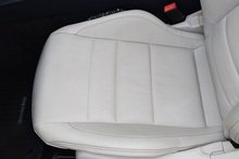 Mercedes-Benz E220 CDI AMG Line Convertible Full Service History + AirScarf + COMAND Online - Thumb 31