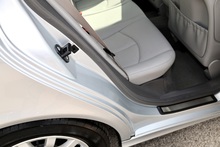 Mercedes-Benz E280 Elegance 3.0 V6 Petrol + 2 Former Keepers + 16 Services + Exceptional - Thumb 23