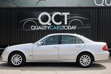Mercedes-Benz E280 Elegance 3.0 V6 Petrol + 2 Former Keepers + 16 Services + Exceptional - Thumb 1