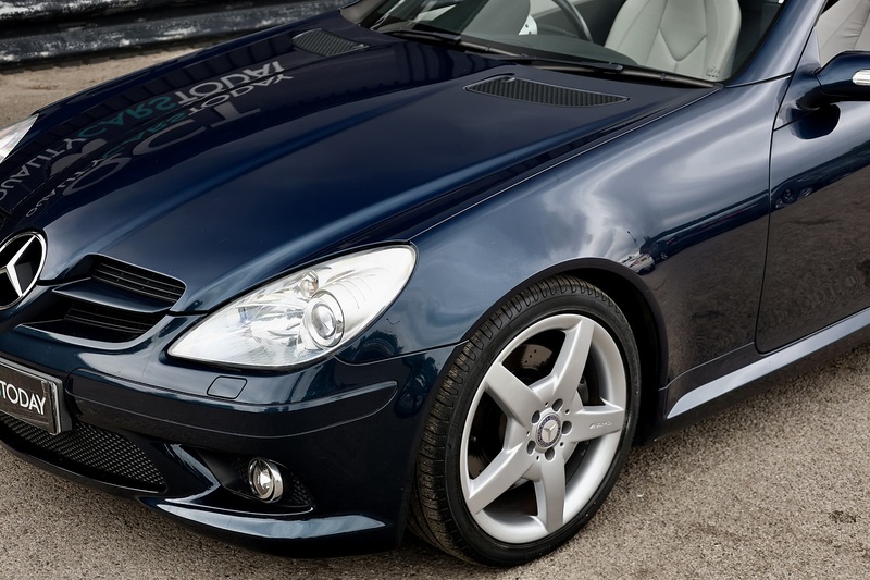 Mercedes-Benz SLK 350 AMG 1 Former Keeper + AMG Styling + Air Scarf + Memory Pack Image 22