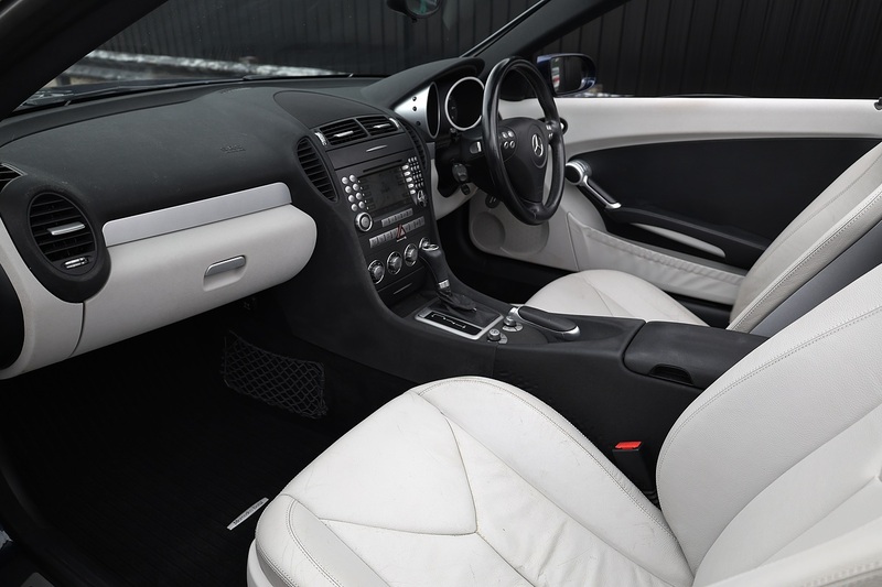 Mercedes-Benz SLK 350 AMG 1 Former Keeper + AMG Styling + Air Scarf + Memory Pack Image 2