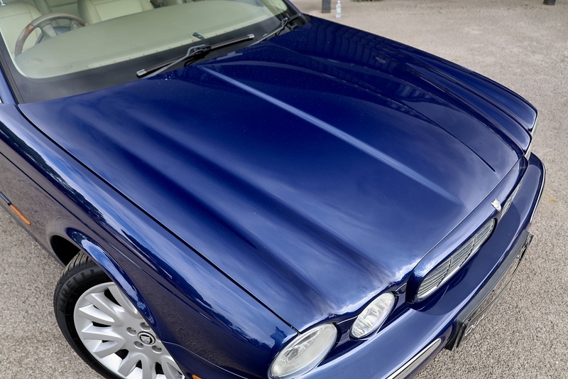 Jaguar XJ6 2 Former Keepers + 17 Services + Very Clean Example Image 7