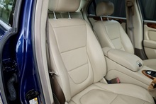 Jaguar XJ6 2 Former Keepers + 17 Services + Very Clean Example - Thumb 21