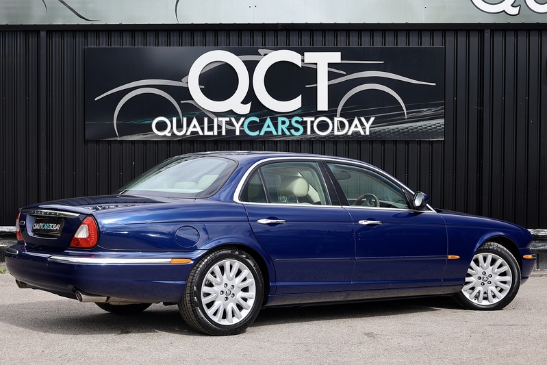 Jaguar XJ6 2 Former Keepers + 17 Services + Very Clean Example Image 11