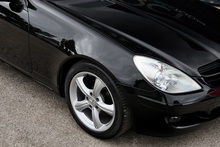 Mercedes-Benz SLK 200K 1 Owner + Air Scarf + Heated Seats + Luxury Climate - Thumb 24