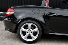 Mercedes-Benz SLK 200K 1 Owner + Air Scarf + Heated Seats + Luxury Climate - Thumb 22
