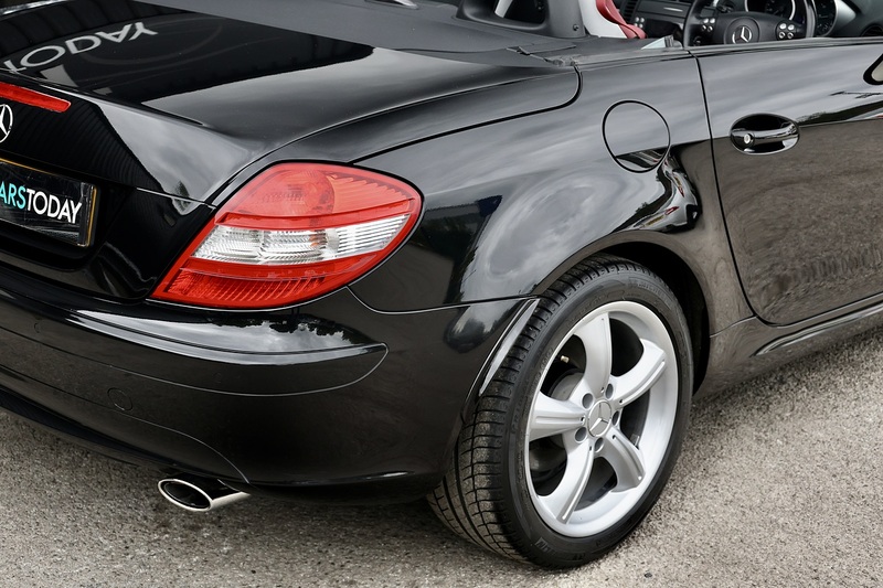 Mercedes-Benz SLK 200K 1 Owner + Air Scarf + Heated Seats + Luxury Climate Image 21