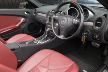 Mercedes-Benz SLK 200K 1 Owner + Air Scarf + Heated Seats + Luxury Climate - Thumb 6