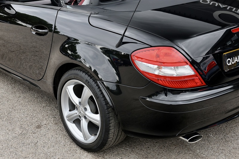 Mercedes-Benz SLK 200K 1 Owner + Air Scarf + Heated Seats + Luxury Climate Image 29