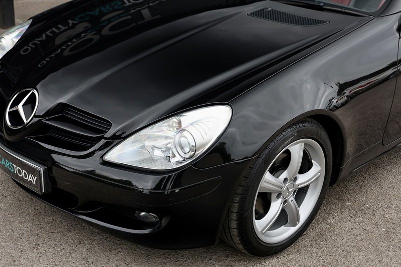 Mercedes-Benz SLK 200K 1 Owner + Air Scarf + Heated Seats + Luxury Climate Image 26