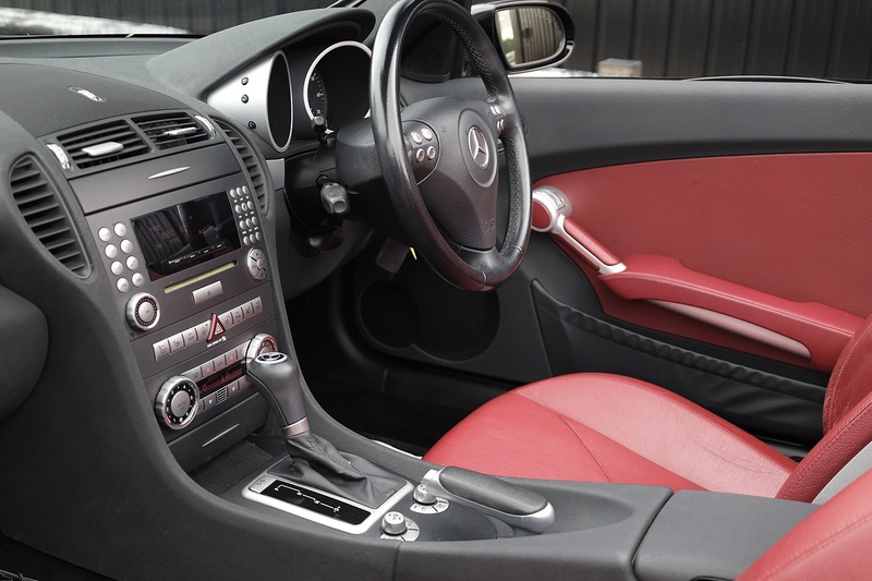 Mercedes-Benz SLK 200K 1 Owner + Air Scarf + Heated Seats + Luxury Climate Image 8