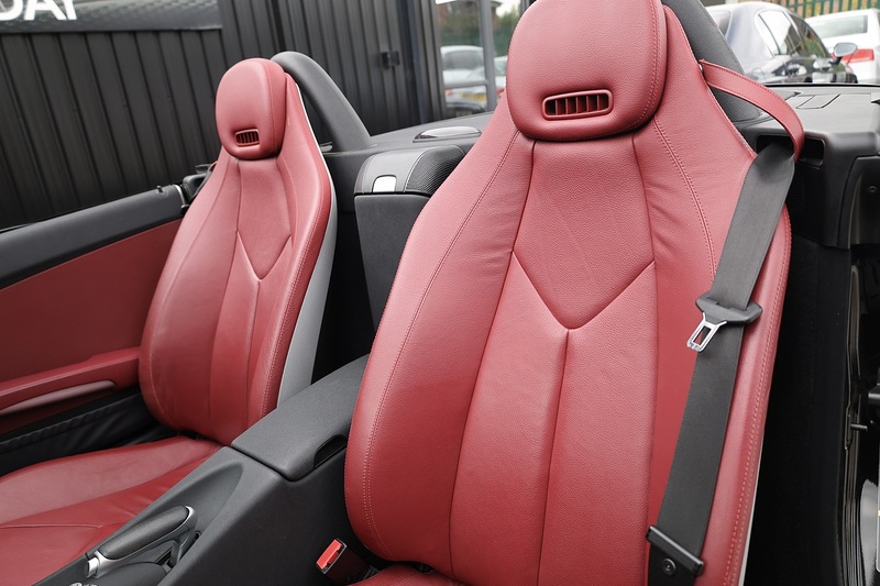 Mercedes-Benz SLK 200K 1 Owner + Air Scarf + Heated Seats + Luxury Climate Image 12