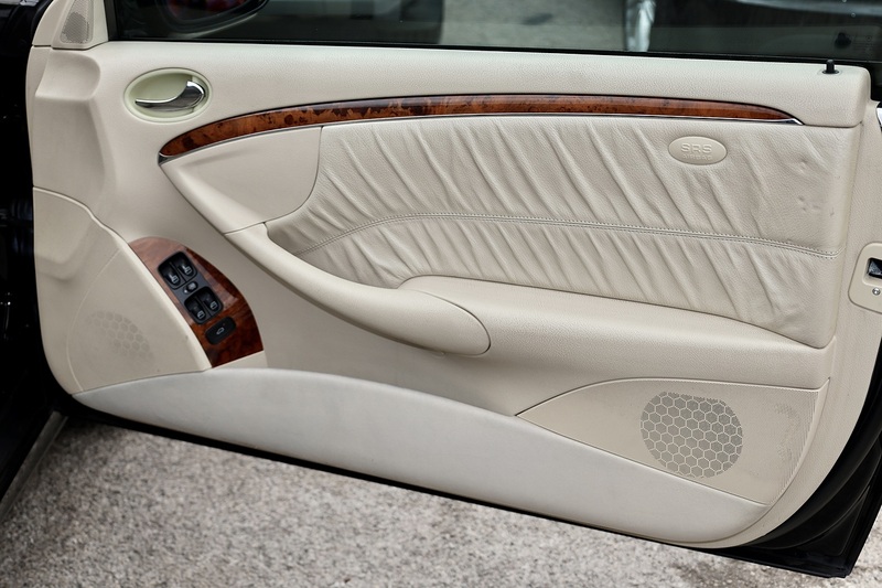 Mercedes-Benz CLK 220 CDI Elegance Lady Owner since 2013 + 15 Services + Rare Model Image 23