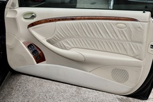 Mercedes-Benz CLK 220 CDI Elegance Lady Owner since 2013 + 15 Services + Rare Model - Thumb 23