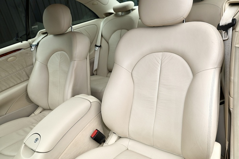 Mercedes-Benz CLK 220 CDI Elegance Lady Owner since 2013 + 15 Services + Rare Model Image 7