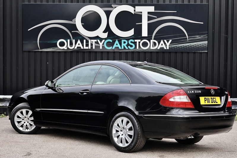 Mercedes-Benz CLK 220 CDI Elegance Lady Owner since 2013 + 15 Services + Rare Model Image 12