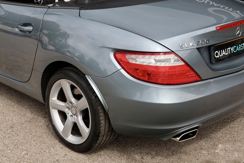 Mercedes-Benz SLK 200 1 Former Keeper + Pano Roof + COMAND Image 25