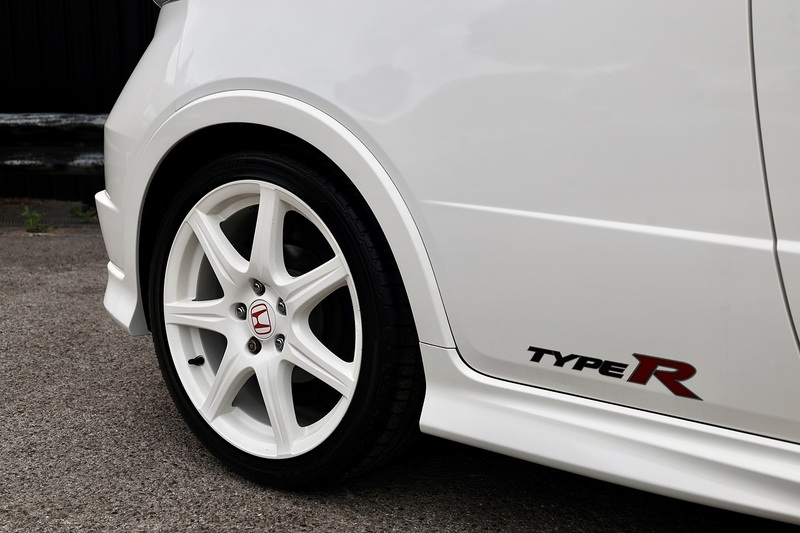 Honda Civic Type R Championship White Edition 1 Owner + Just 3,325 + Exceptional Condition Image 17