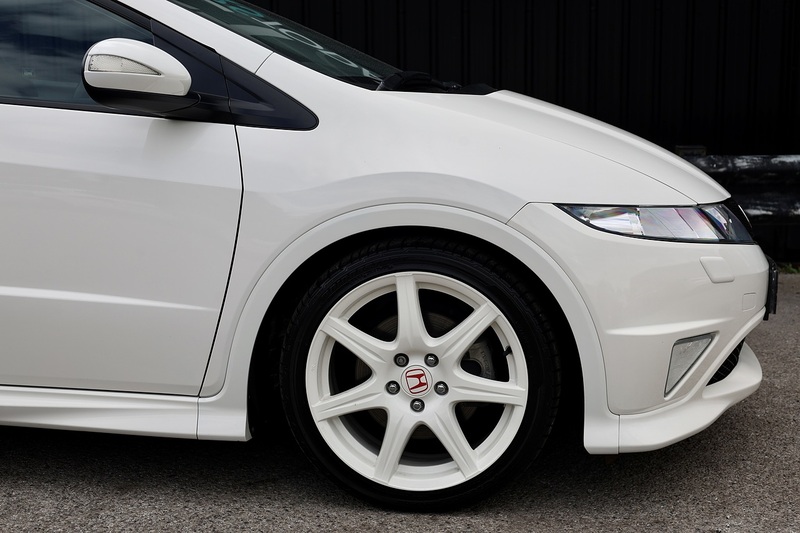 Honda Civic Type R Championship White Edition 1 Owner + Just 3,325 + Exceptional Condition Image 14