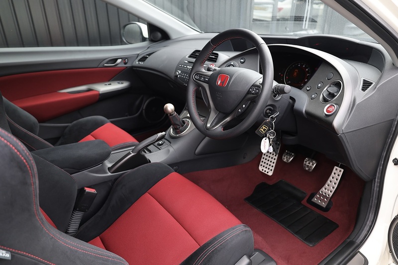 Honda Civic Type R Championship White Edition 1 Owner + Just 3,325 + Exceptional Condition Image 5