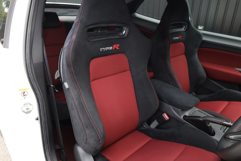 Honda Civic Type R Championship White Edition 1 Owner + Just 3,325 + Exceptional Condition Image 11