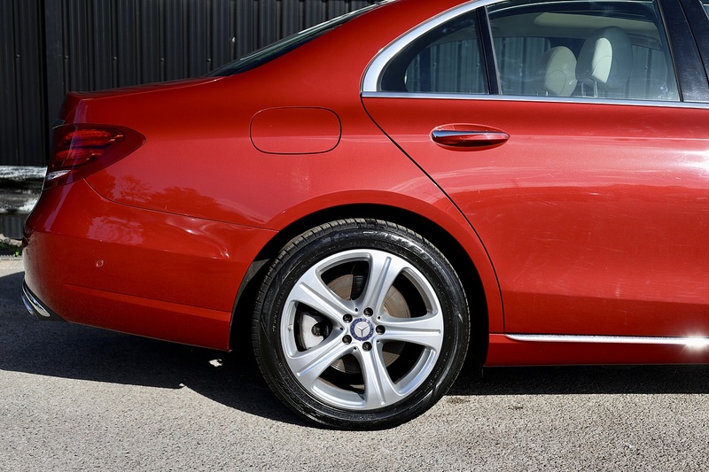 Mercedes-Benz E350d SE Premium Plus 1 Former Keeper + Full MB Main Dealer + Pano Roof + Burmester + Head Up Image 22