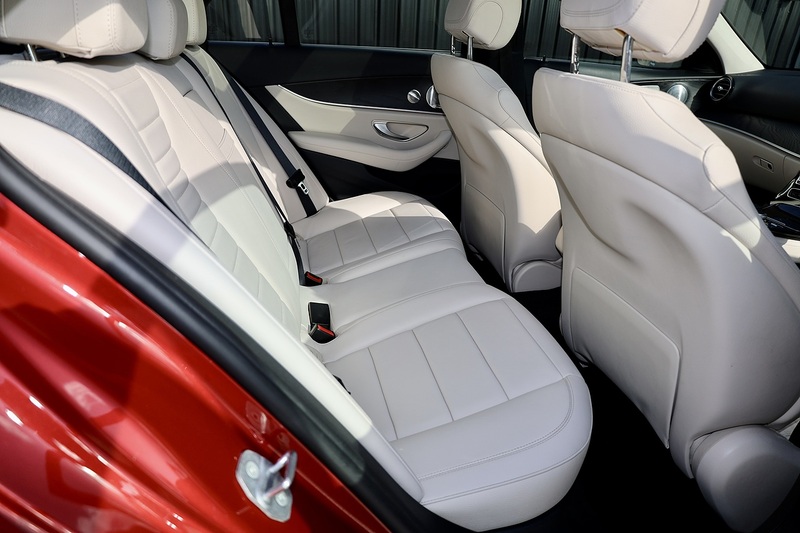 Mercedes-Benz E350d SE Premium Plus 1 Former Keeper + Full MB Main Dealer + Pano Roof + Burmester + Head Up Image 14