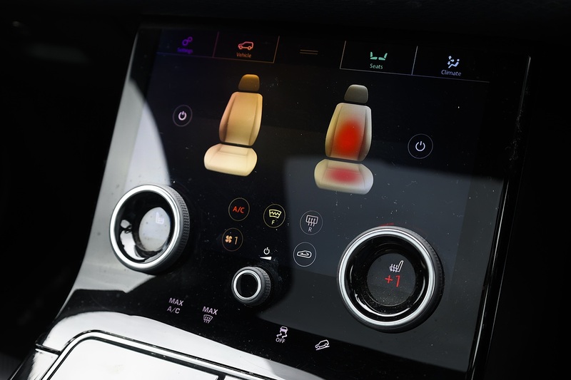 Land Rover Range Rover Velar D300 R-Dynamic S + Panoramic Roof + New Engine December 2024 Image 8