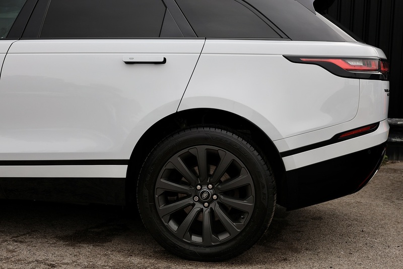 Land Rover Range Rover Velar D300 R-Dynamic S + Panoramic Roof + New Engine December 2024 Image 34