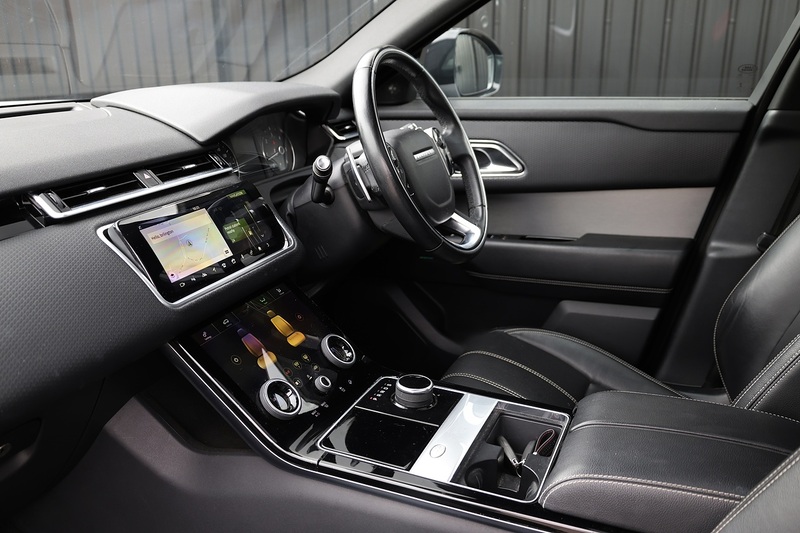 Land Rover Range Rover Velar D300 R-Dynamic S + Panoramic Roof + New Engine December 2024 Image 5
