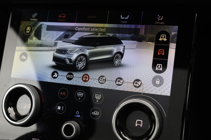 Land Rover Range Rover Velar D300 R-Dynamic S + Panoramic Roof + New Engine December 2024 Image 26