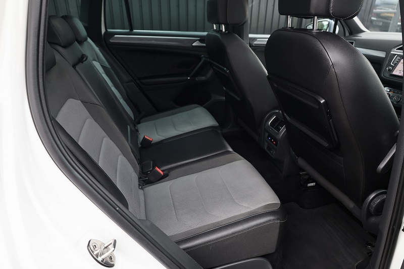 Volkswagen Tiguan TDI R-Line Pano Roof + LED Lights + Full History inc.Timing Belt Image 12