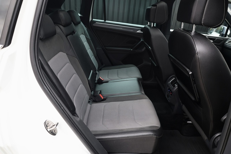 Volkswagen Tiguan TDI R-Line Pano Roof + LED Lights + Full History inc.Timing Belt Image 13