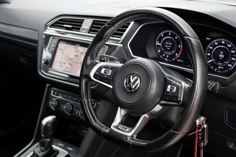 Volkswagen Tiguan TDI R-Line Pano Roof + LED Lights + Full History inc.Timing Belt Image 26