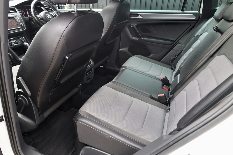 Volkswagen Tiguan TDI R-Line Pano Roof + LED Lights + Full History inc.Timing Belt Image 17