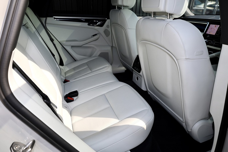Porsche Macan S 1 Lady Owner + Porsche Warranty + Pano Roof + High Spec Image 22