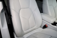 Porsche Macan S 1 Lady Owner + Porsche Warranty + Pano Roof + High Spec - Thumb 29