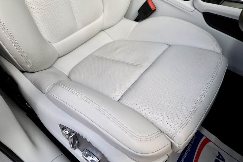 Porsche Macan S 1 Lady Owner + Porsche Warranty + Pano Roof + High Spec Image 30