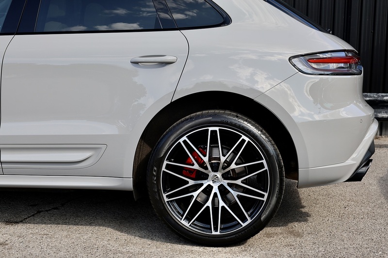 Porsche Macan S 1 Lady Owner + Porsche Warranty + Pano Roof + High Spec Image 43