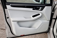 Porsche Macan S 1 Lady Owner + Porsche Warranty + Pano Roof + High Spec - Thumb 53