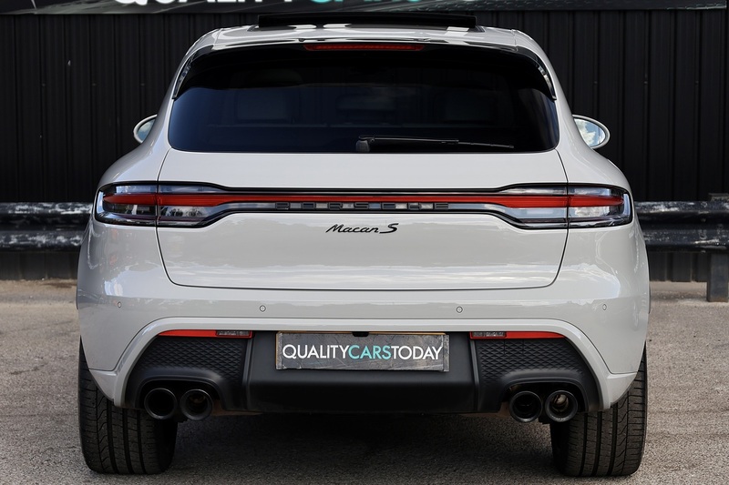 Porsche Macan S 1 Lady Owner + Porsche Warranty + Pano Roof + High Spec Image 4