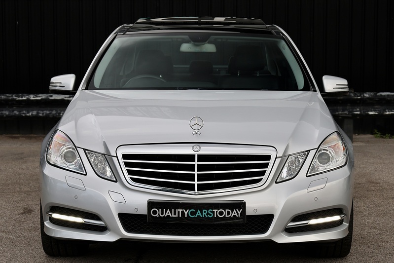 Mercedes-Benz E220 CDI Executive SE 2 Former Keepers + Just Serviced inc.Gearbox by MB + Pano Roof Image 3