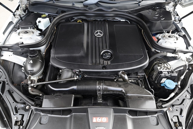 Mercedes-Benz E220 CDI Executive SE 2 Former Keepers + Just Serviced inc.Gearbox by MB + Pano Roof Image 10