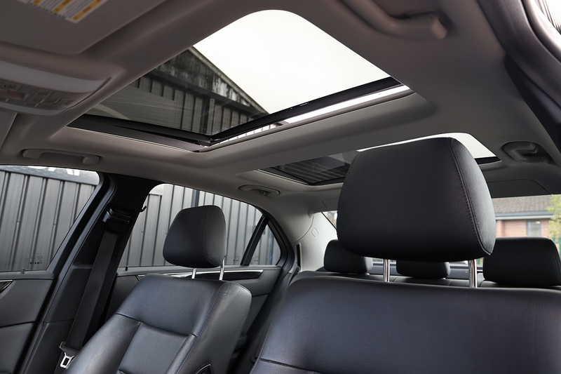 Mercedes-Benz E220 CDI Executive SE 2 Former Keepers + Just Serviced inc.Gearbox by MB + Pano Roof Image 15