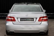 Mercedes-Benz E220 CDI Executive SE 2 Former Keepers + Just Serviced inc.Gearbox by MB + Pano Roof - Thumb 4