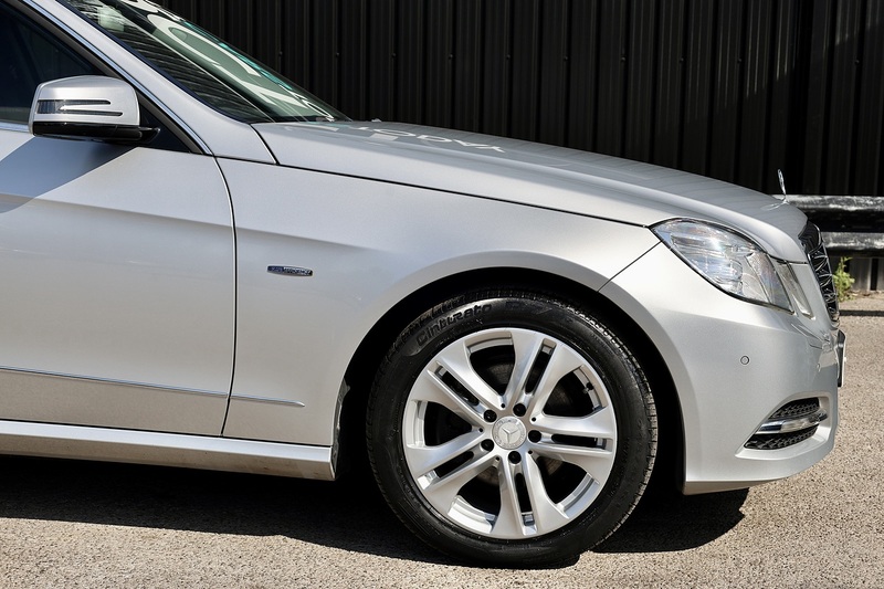 Mercedes-Benz E220 CDI Executive SE 2 Former Keepers + Just Serviced inc.Gearbox by MB + Pano Roof Image 24