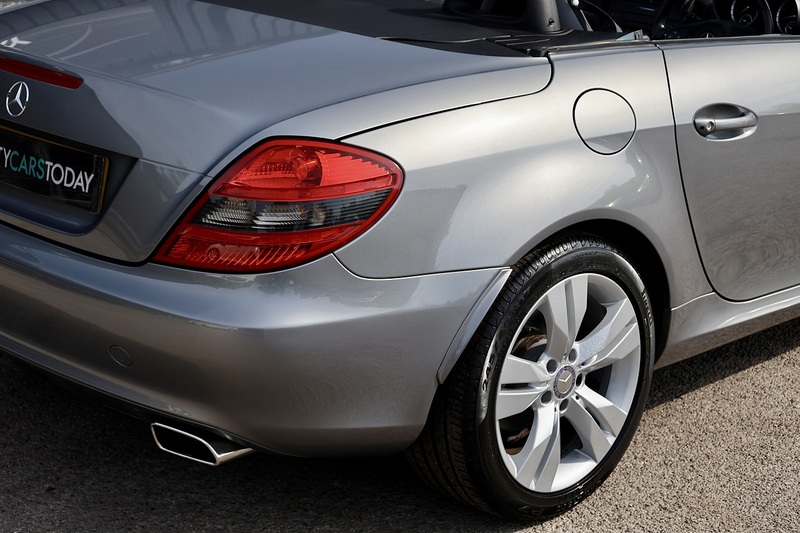 Mercedes-Benz SLK 200K SLK 200K 1.8 2dr convertible Automatic Petrol Image 22