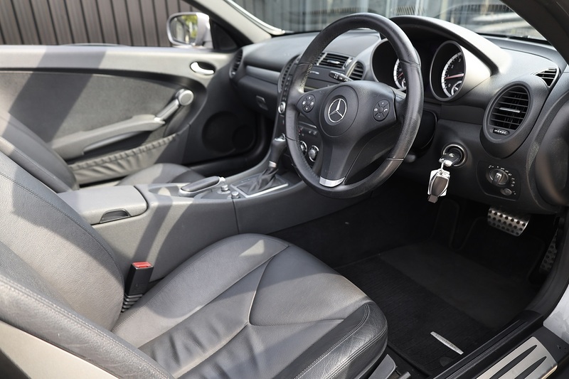 Mercedes-Benz SLK 200K SLK 200K 1.8 2dr convertible Automatic Petrol Image 8