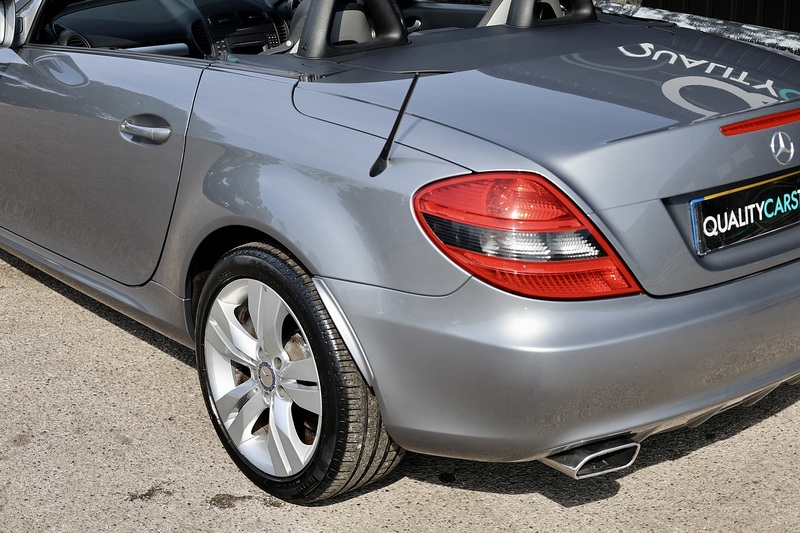 Mercedes-Benz SLK 200K SLK 200K 1.8 2dr convertible Automatic Petrol Image 27