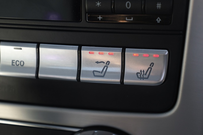Mercedes-Benz SLK 200 Full Mercedes Main Dealer History + Pano Roof + Air Scarf Image 3